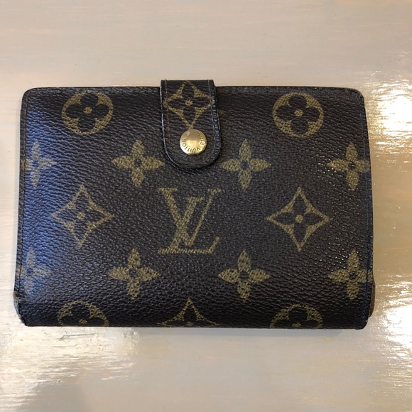 Louis Vuitton Handbags - Louis Vuitton Brown Vintage Wallet